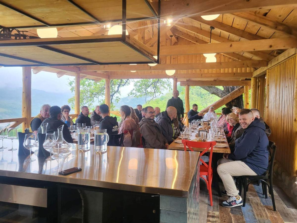 Sadmeli Winery Hotel Амбролаури Екстериор снимка