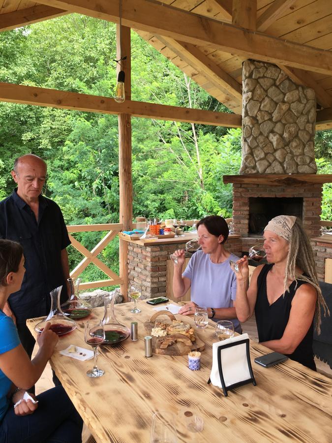 Sadmeli Winery Hotel Амбролаури Екстериор снимка